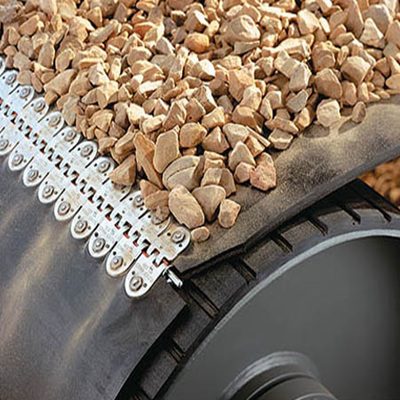 Sistema de grapas abisagradas atornilladas Flexco®